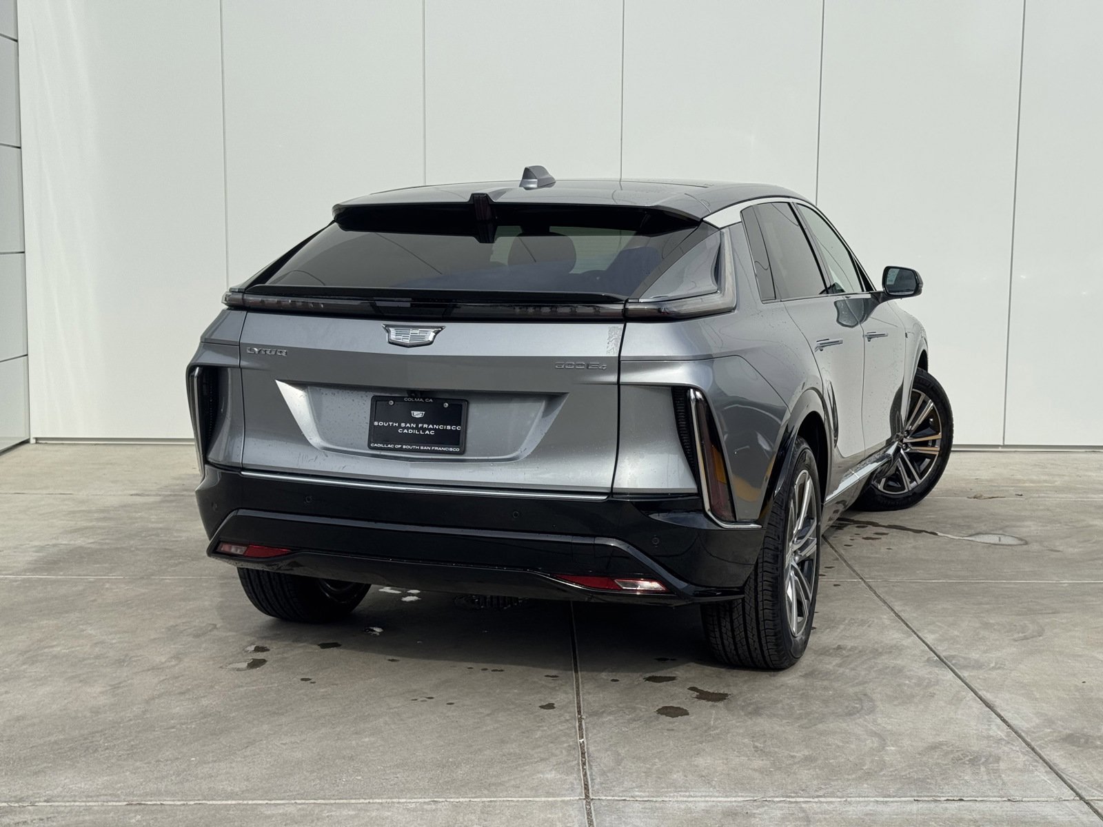 2025 Cadillac Lyriq Luxury photo 6