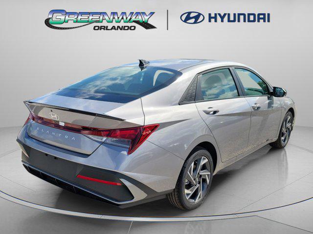 2025 Hyundai Elantra SEL Sport photo 4