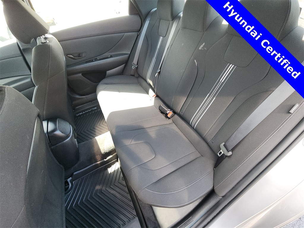 2025 Hyundai Elantra SEL Sport photo 20