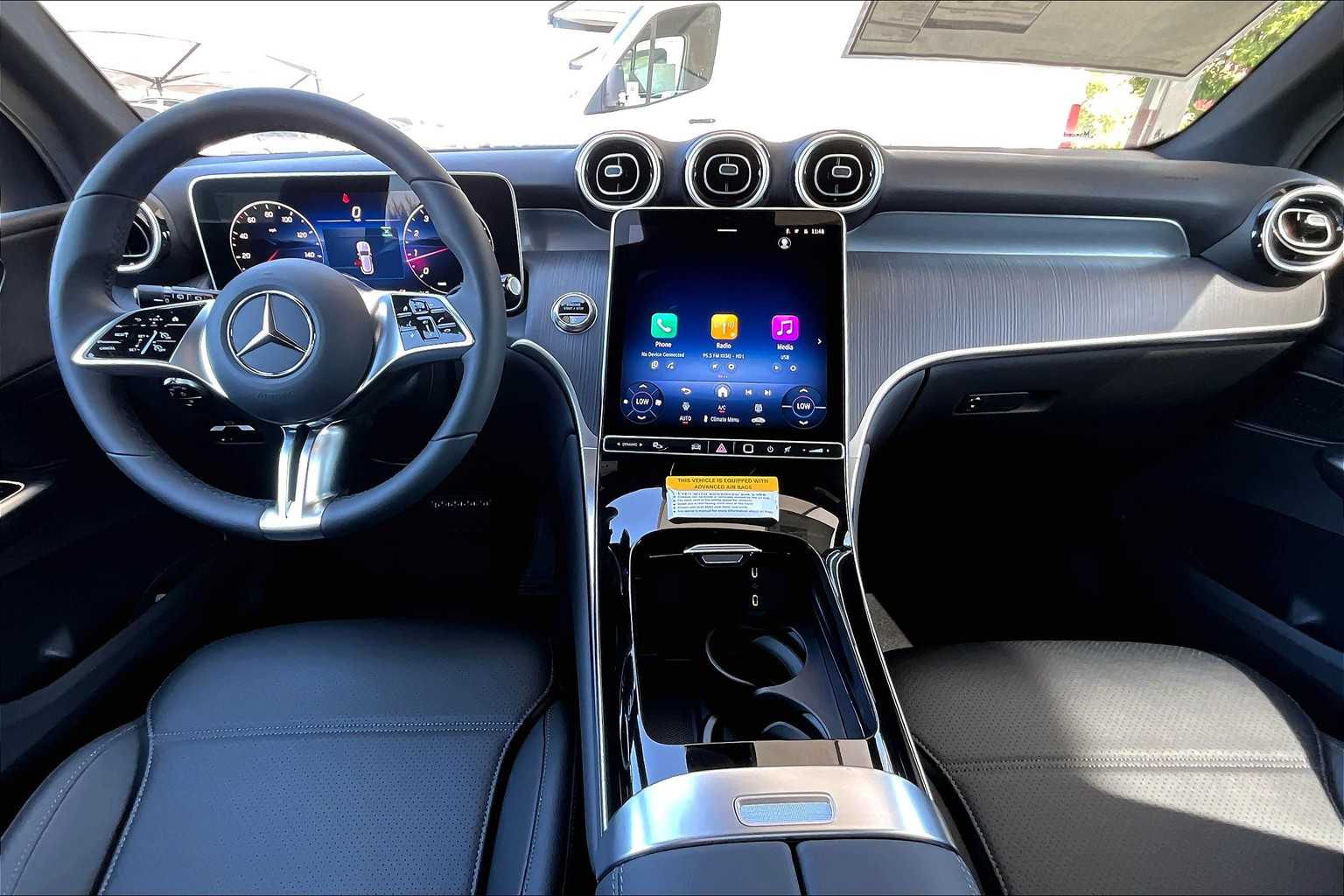 2026 Mercedes Benz GLC 300 photo 8