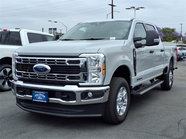 2025 Ford F-350 Super Duty XLT's photo