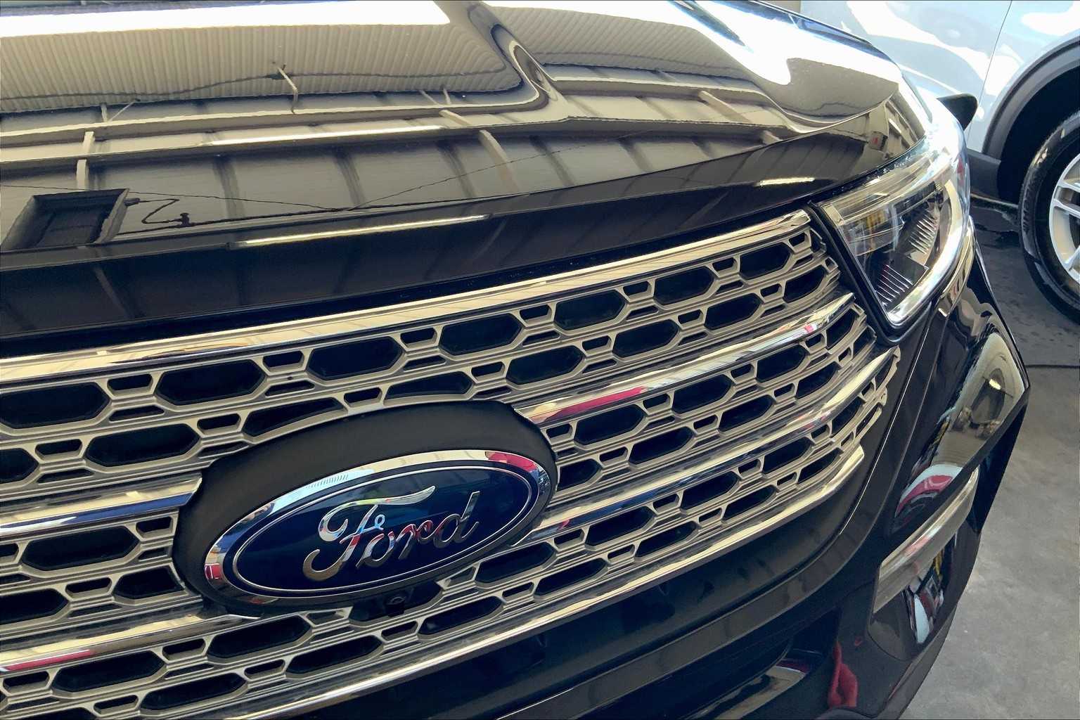 2023 Ford Explorer Limited photo 27