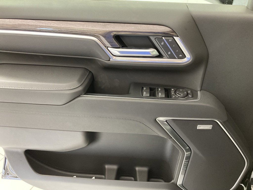 2025 Chevrolet Silverado 2500HD LTZ photo 7