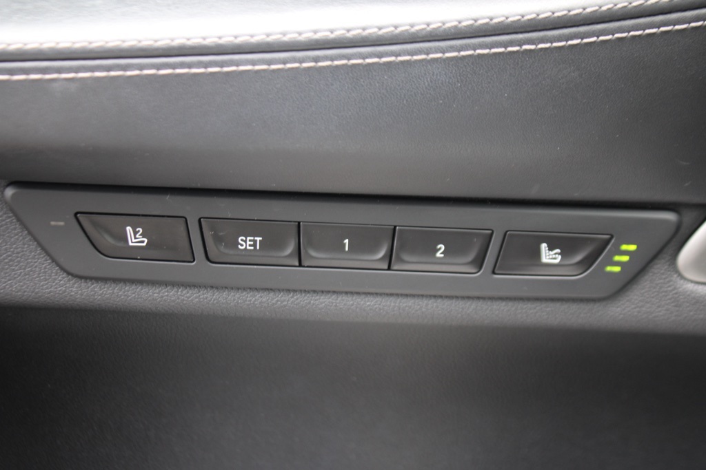 2020 Bmw 750i xDrive Sedan photo 14