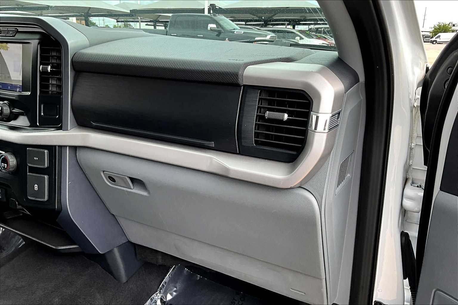 2023 Ford F-150 XLT photo 17
