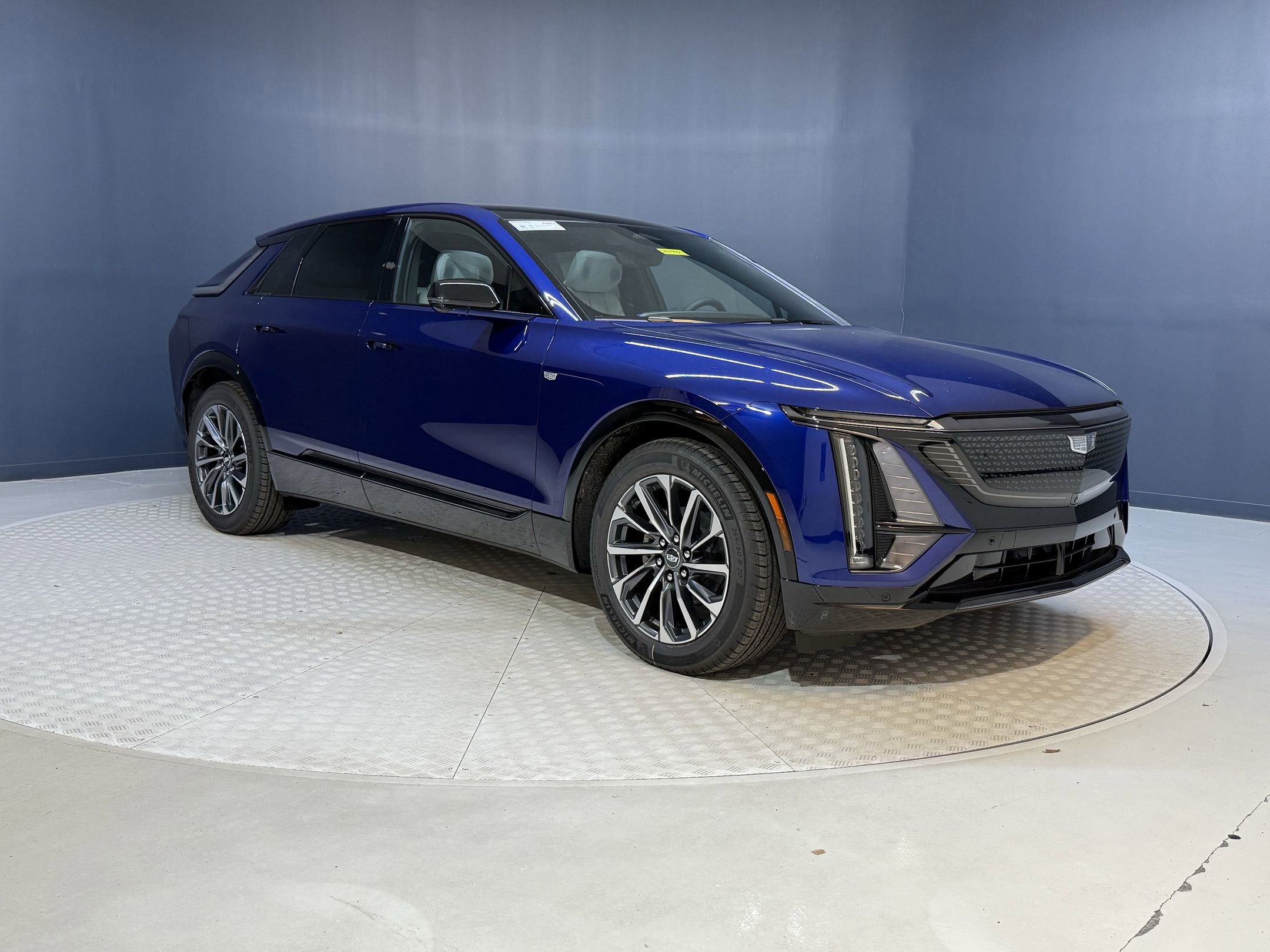 2025 Cadillac Lyriq Sport photo 3