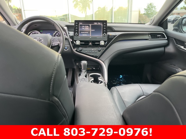 2023 Toyota Camry XLE V6 photo 17