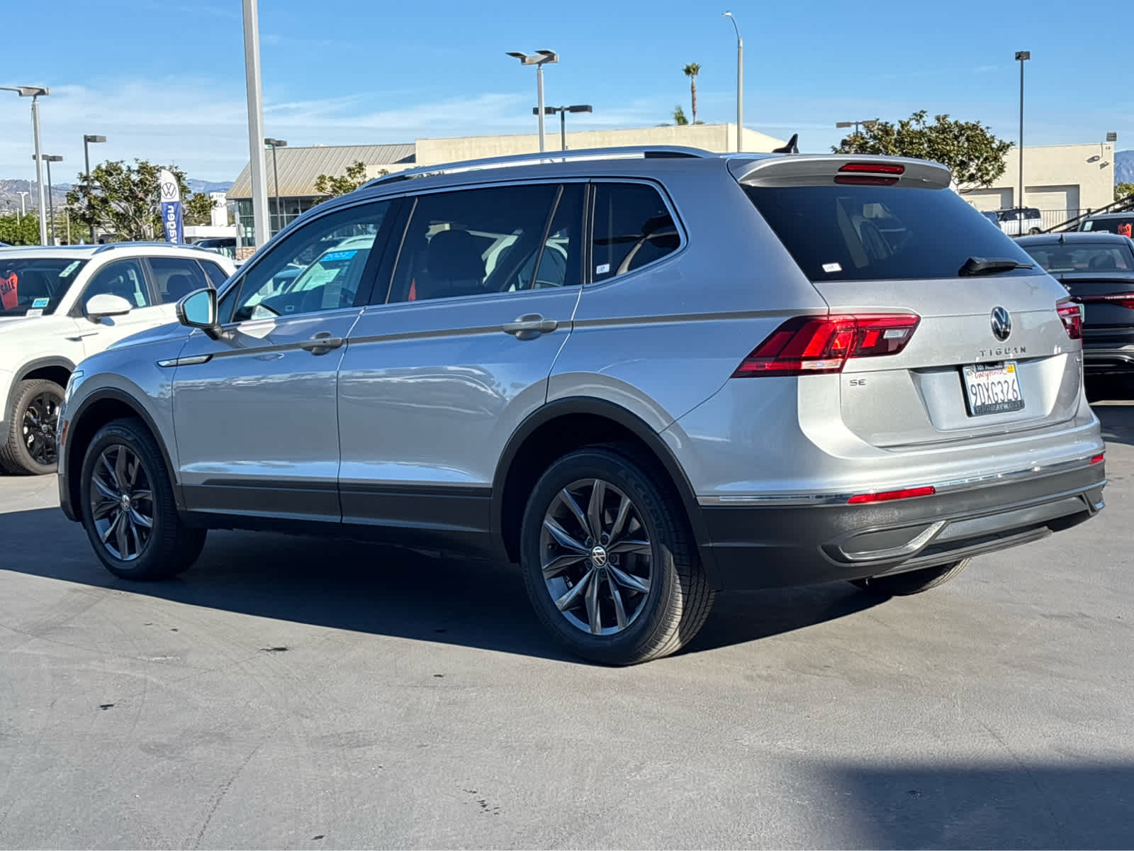 2022 Volkswagen Tiguan SE photo 4