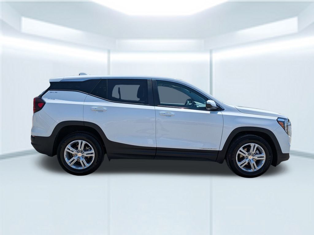 2024 Gmc Terrain SLE photo 6