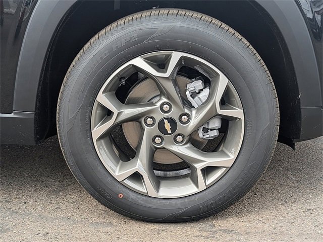 2025 Chevrolet Trax LT photo 5