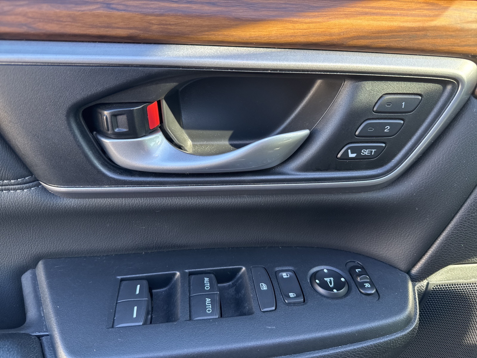 2017 Honda CR-V Touring photo 13
