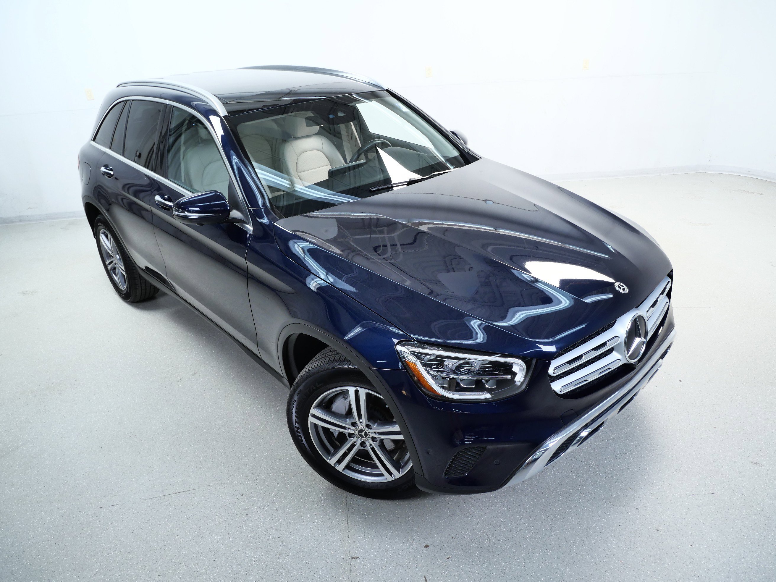 2022 Mercedes Benz GLC 300 4MATIC photo 3