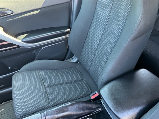 2022 Mitsubishi Eclipse Cross LE photo 8