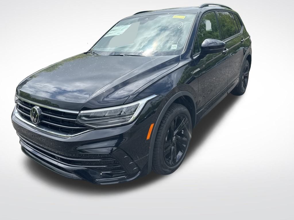 2024 Volkswagen Tiguan SE R-Line Black photo 2