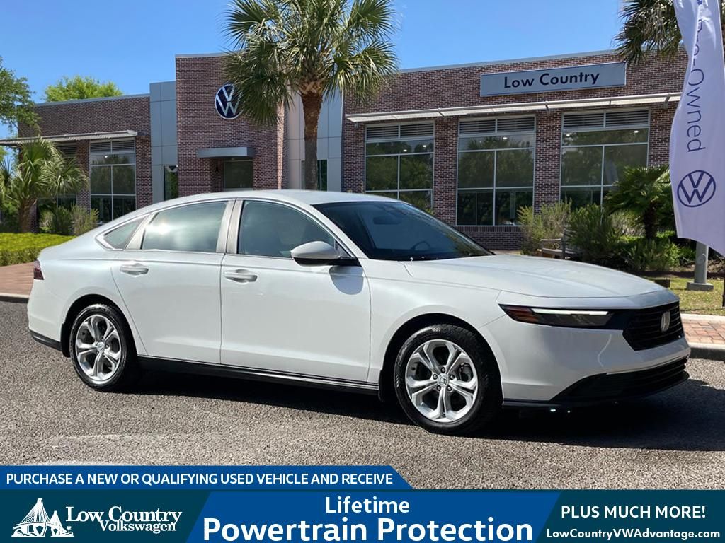 2023 Honda Accord LX's photo