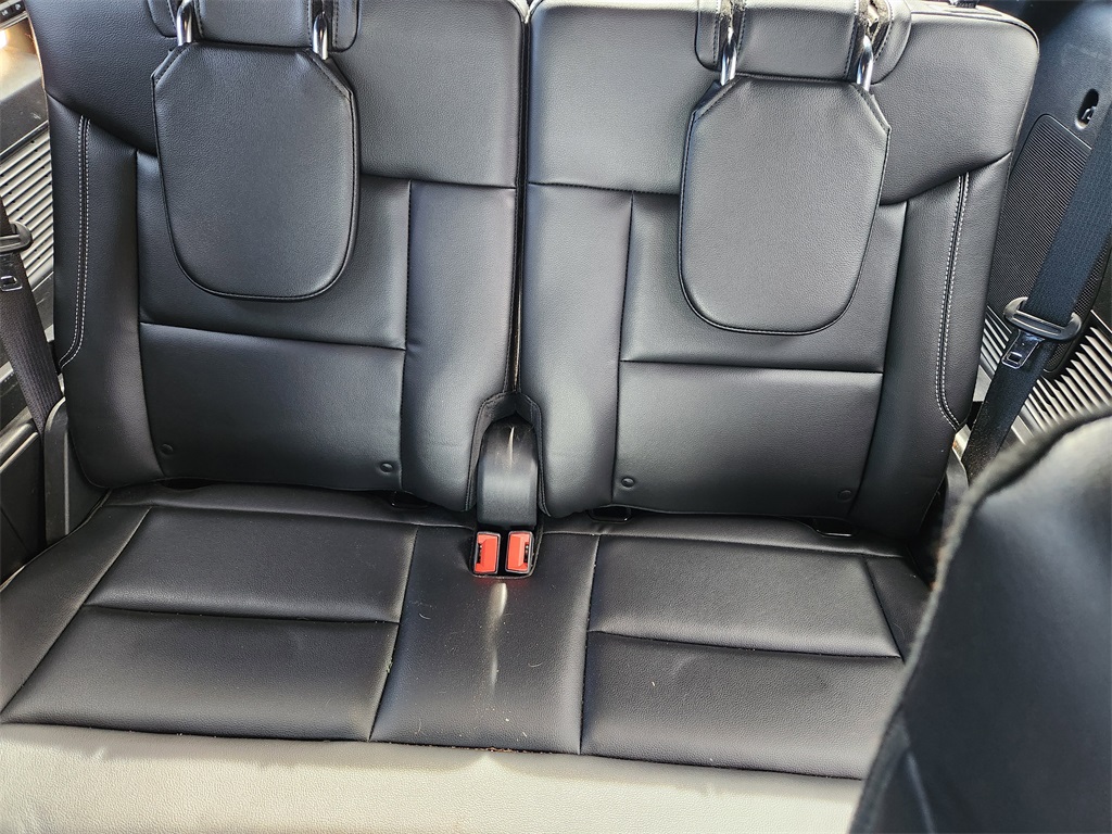 2020 Ford Explorer ST photo 10