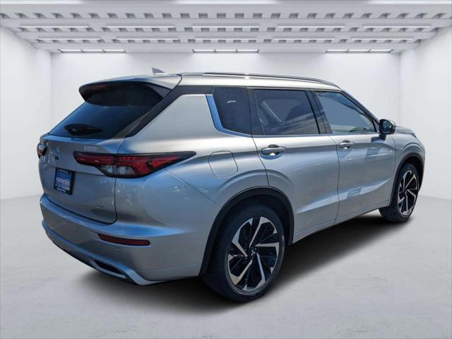 2024 Mitsubishi Outlander SEL 2.5 photo 3