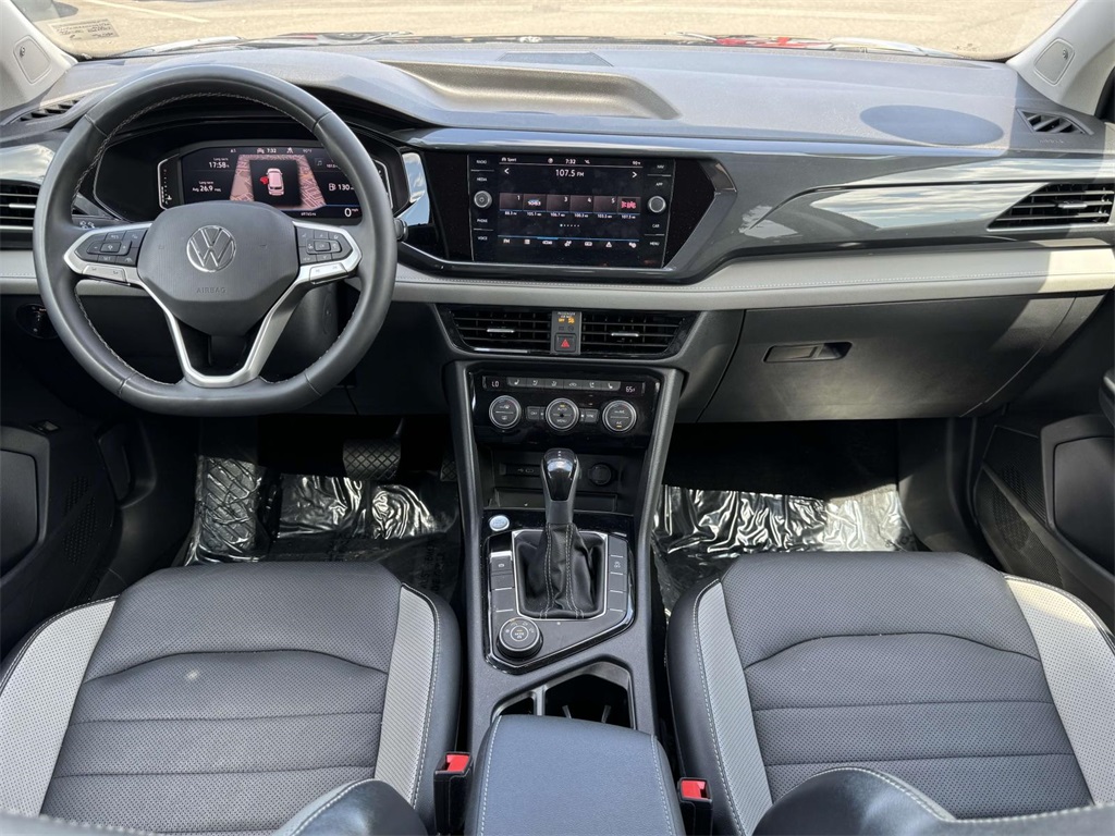 2022 Volkswagen Taos SEL photo 17