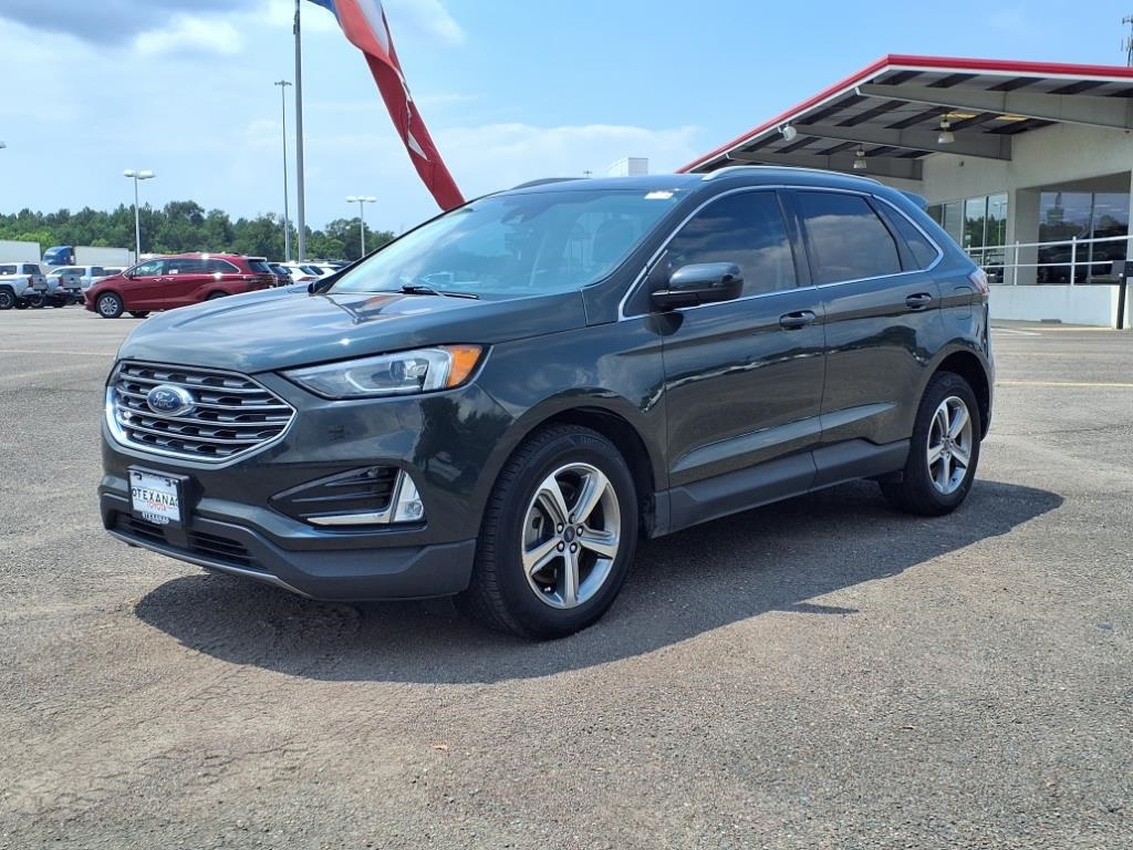 2022 Ford Edge SEL photo 3