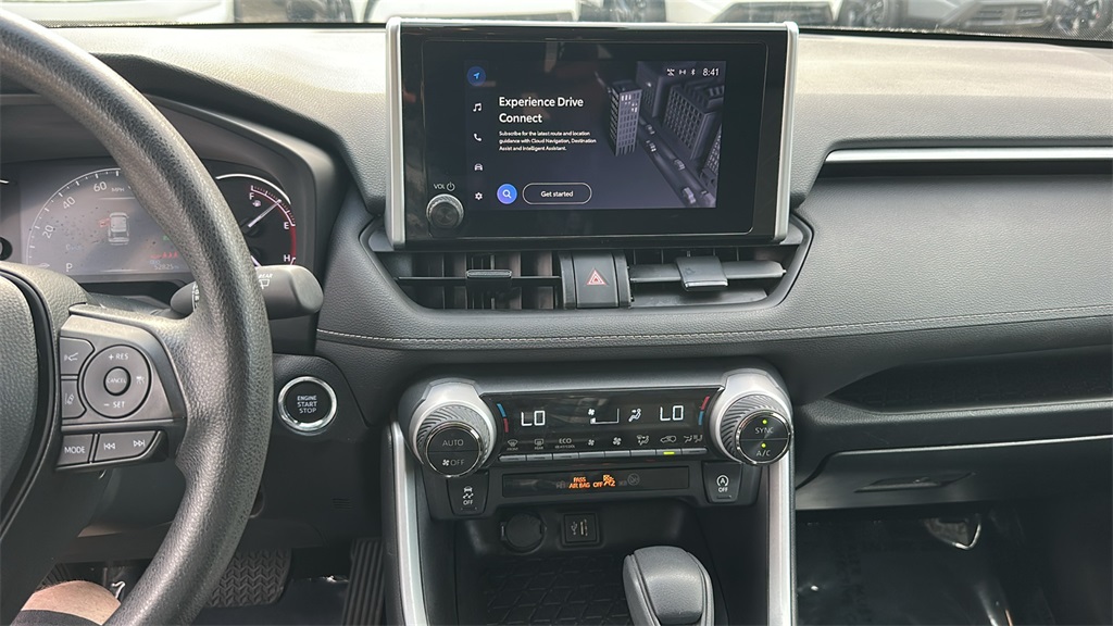 2023 Toyota RAV4 XLE photo 21