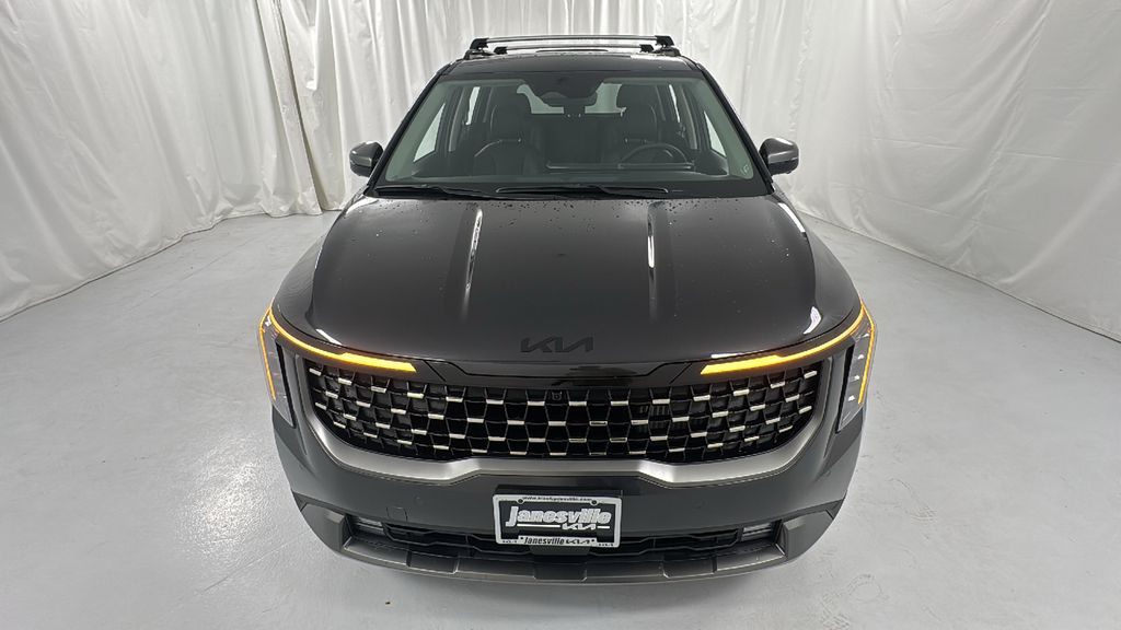 2026 Kia Carnival SX photo 8