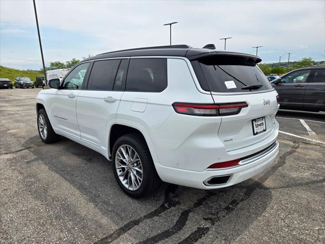 2025 Jeep Grand Cherokee L Summit photo 4