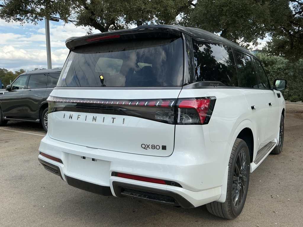 2026 Infiniti QX80 photo 3