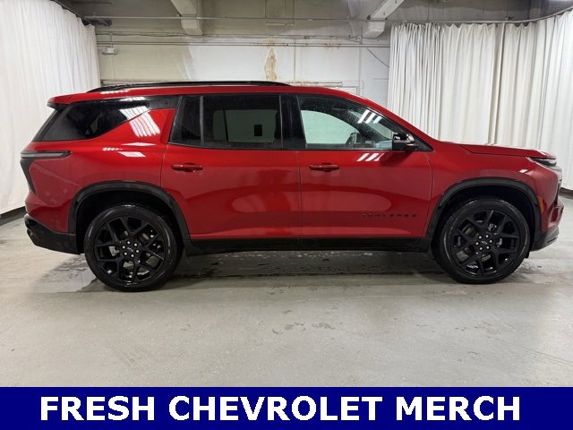 2024 Chevrolet Traverse RS photo 2