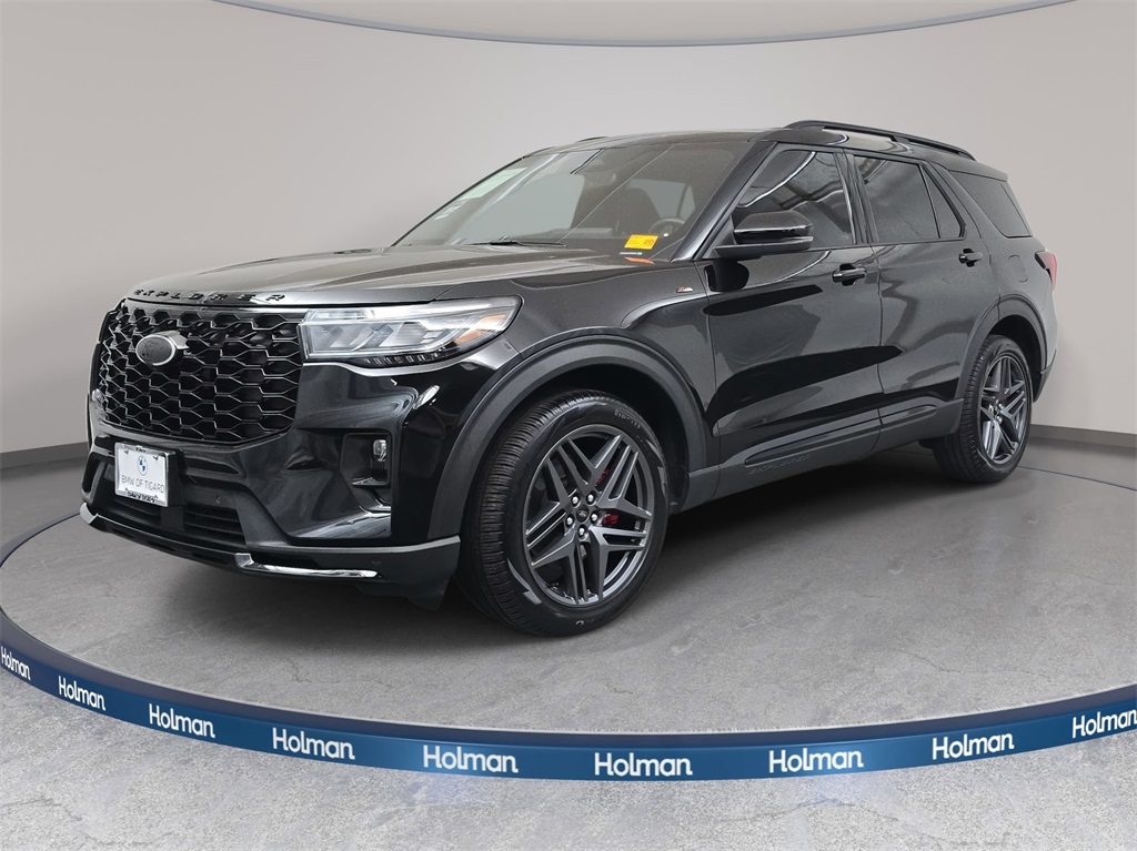 2025 Ford Explorer ST-LINE's photo