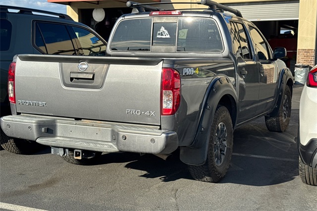 2020 Nissan Frontier PRO-4X photo 2