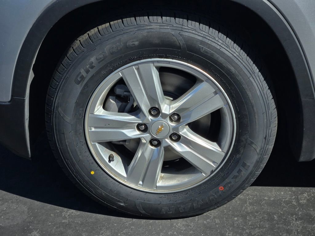 2019 Chevrolet Trax LT photo 3