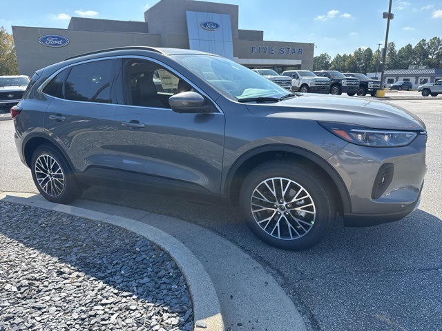 2025 Ford Escape Plug-In Hybrid Base photo 2