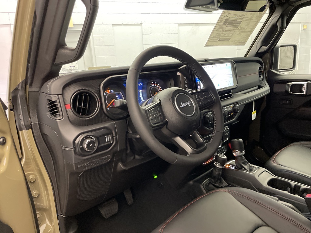 2025 Jeep Wrangler Rubicon photo 11