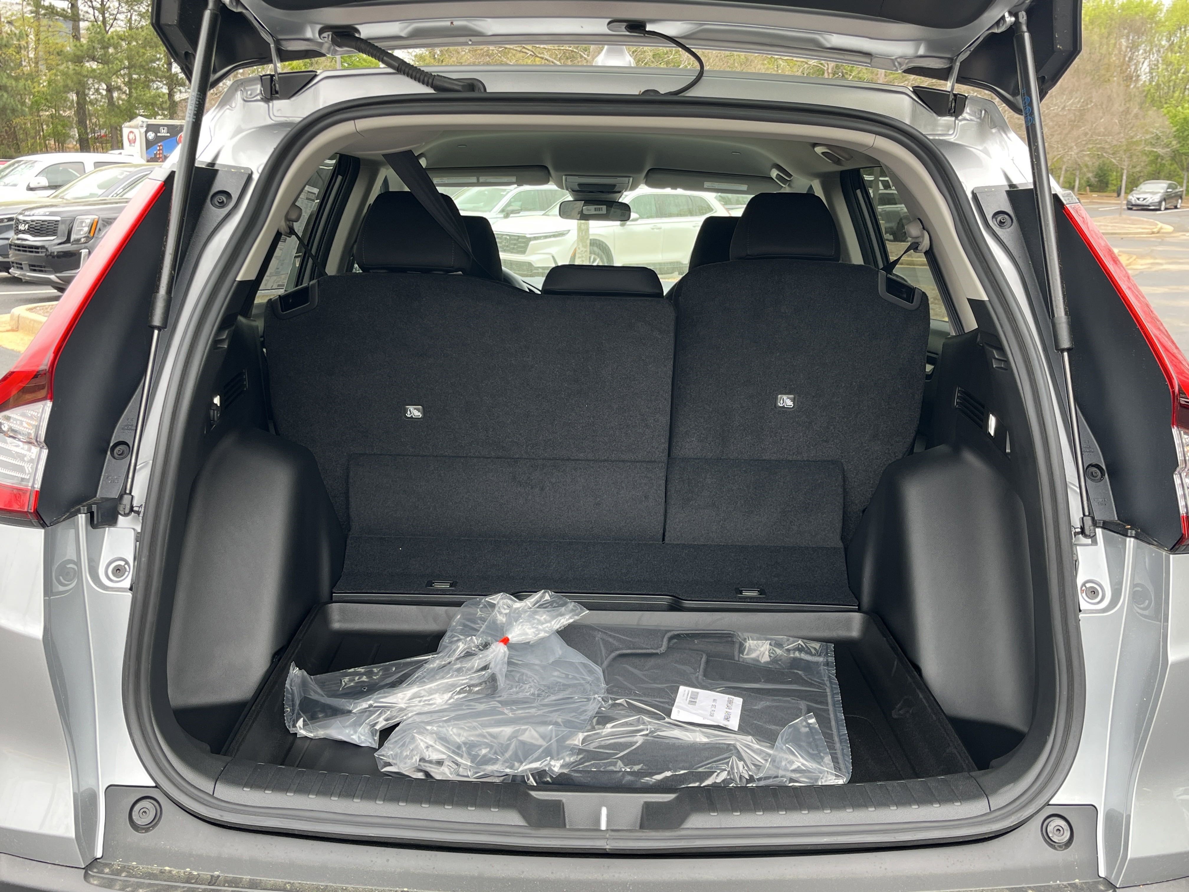 2025 Honda CR-V LX photo 13