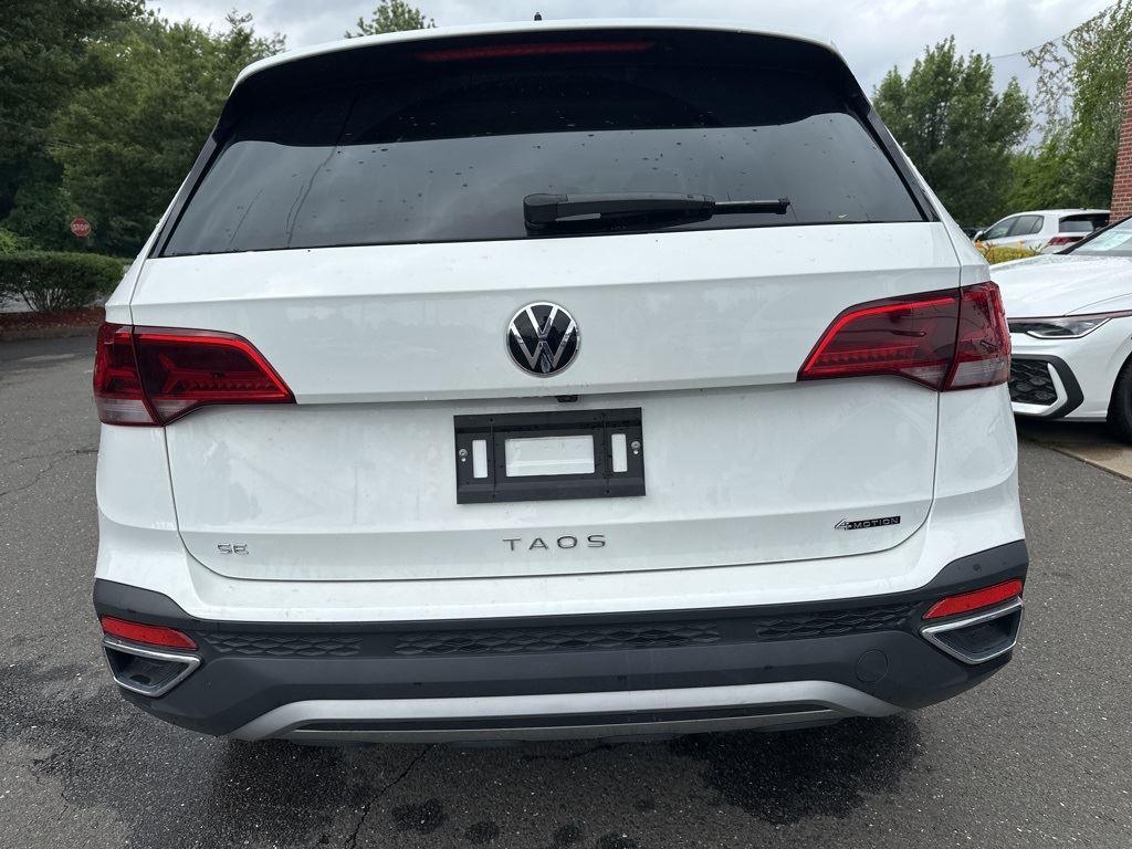 2024 Volkswagen Taos SE photo 4