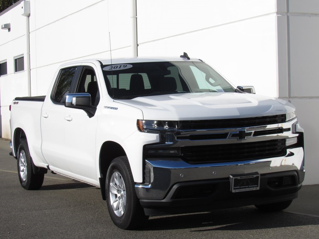 2019 Chevrolet Silverado 1500 LT photo 2