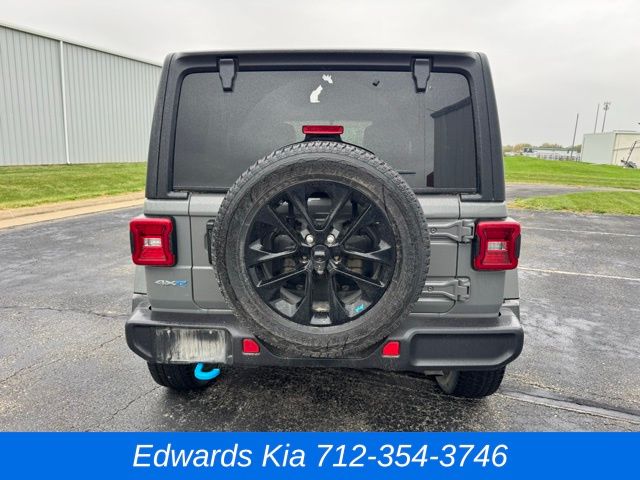 2023 Jeep Wrangler Sahara 4xe photo 4