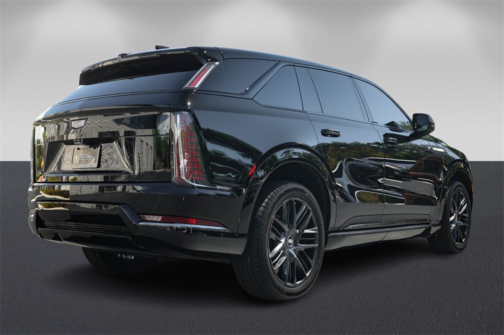 2025 Cadillac Escalade IQ Sport photo 2
