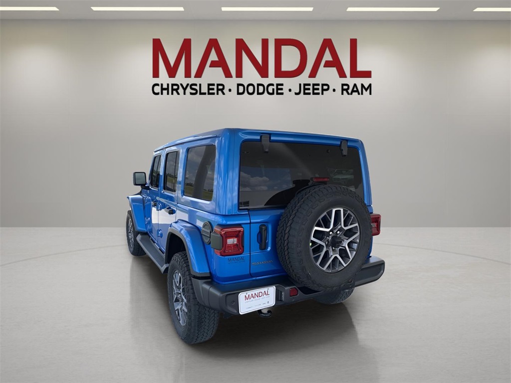 2025 Jeep Wrangler Sahara photo 9