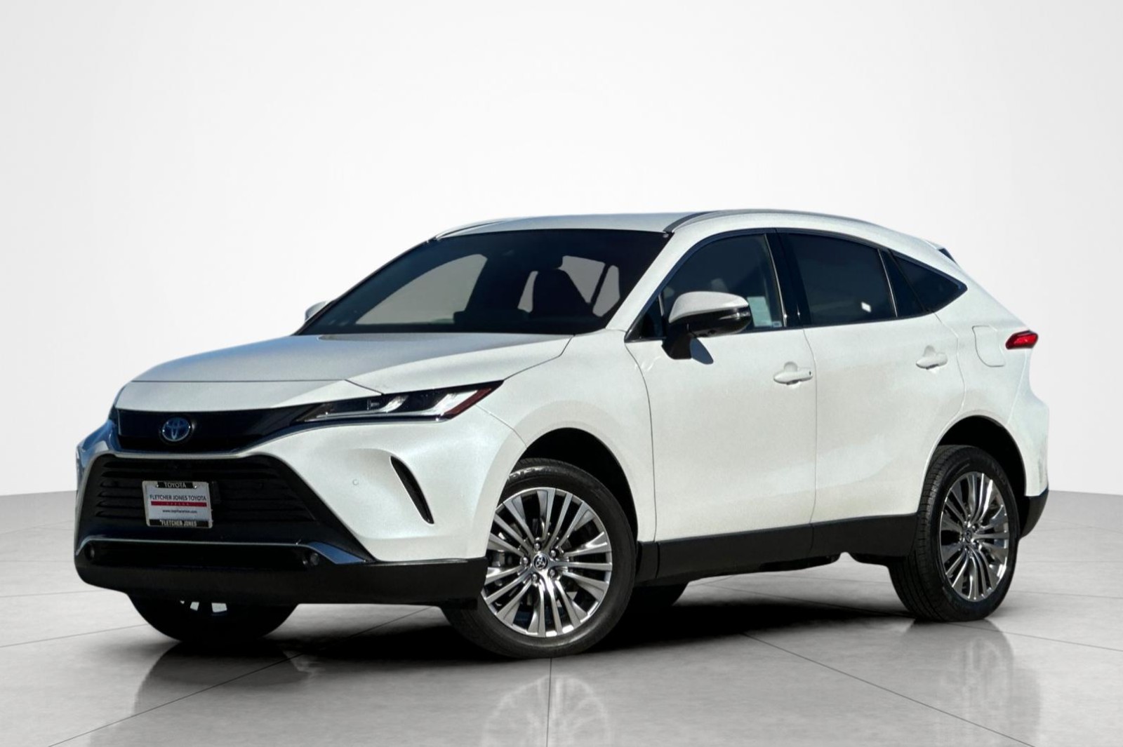 2024 Toyota Venza Limited's photo