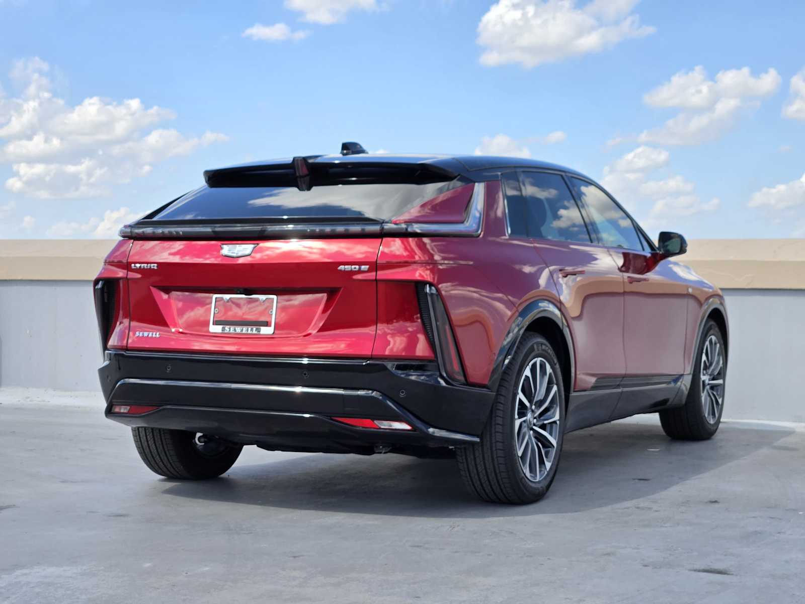 2025 Cadillac Lyriq Sport photo 4