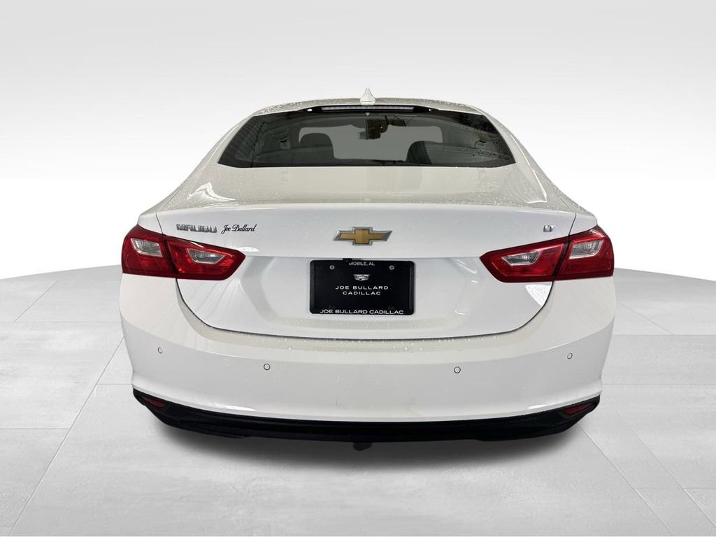2024 Chevrolet Malibu 1LT photo 3
