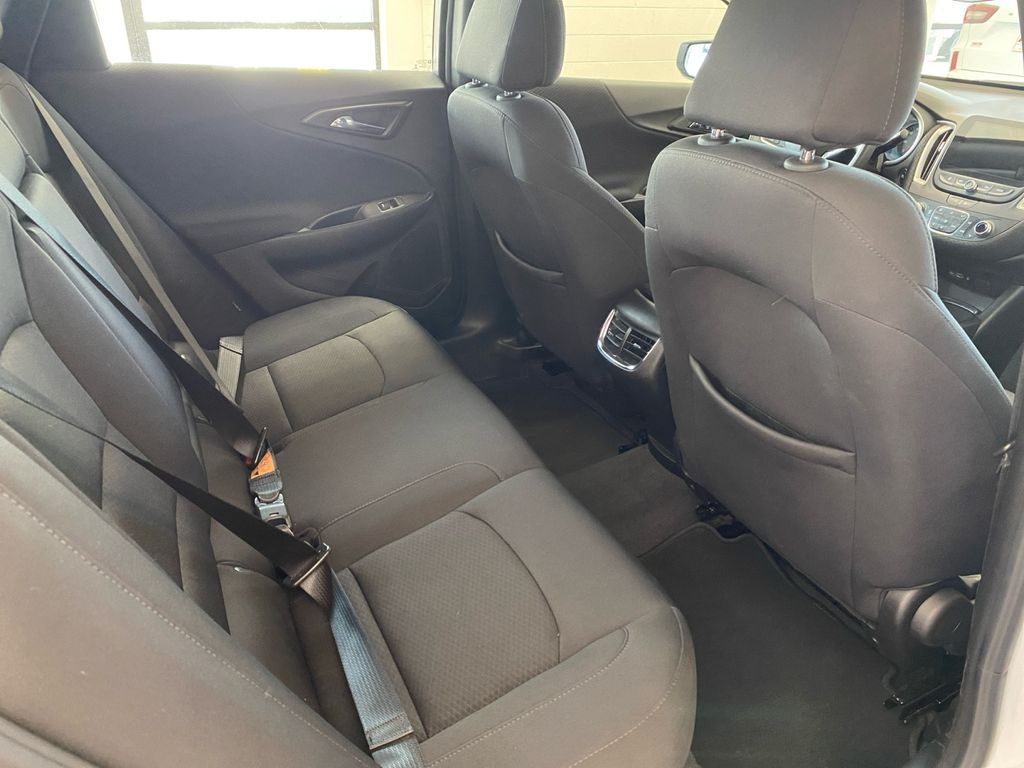 2022 Chevrolet Malibu 1LT photo 16