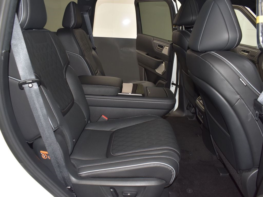 2026 Infiniti QX80 photo 19