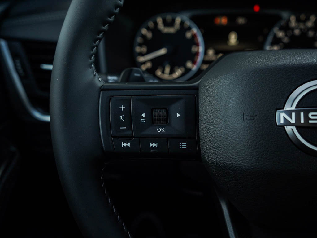 2026 Nissan Rogue SV photo 17