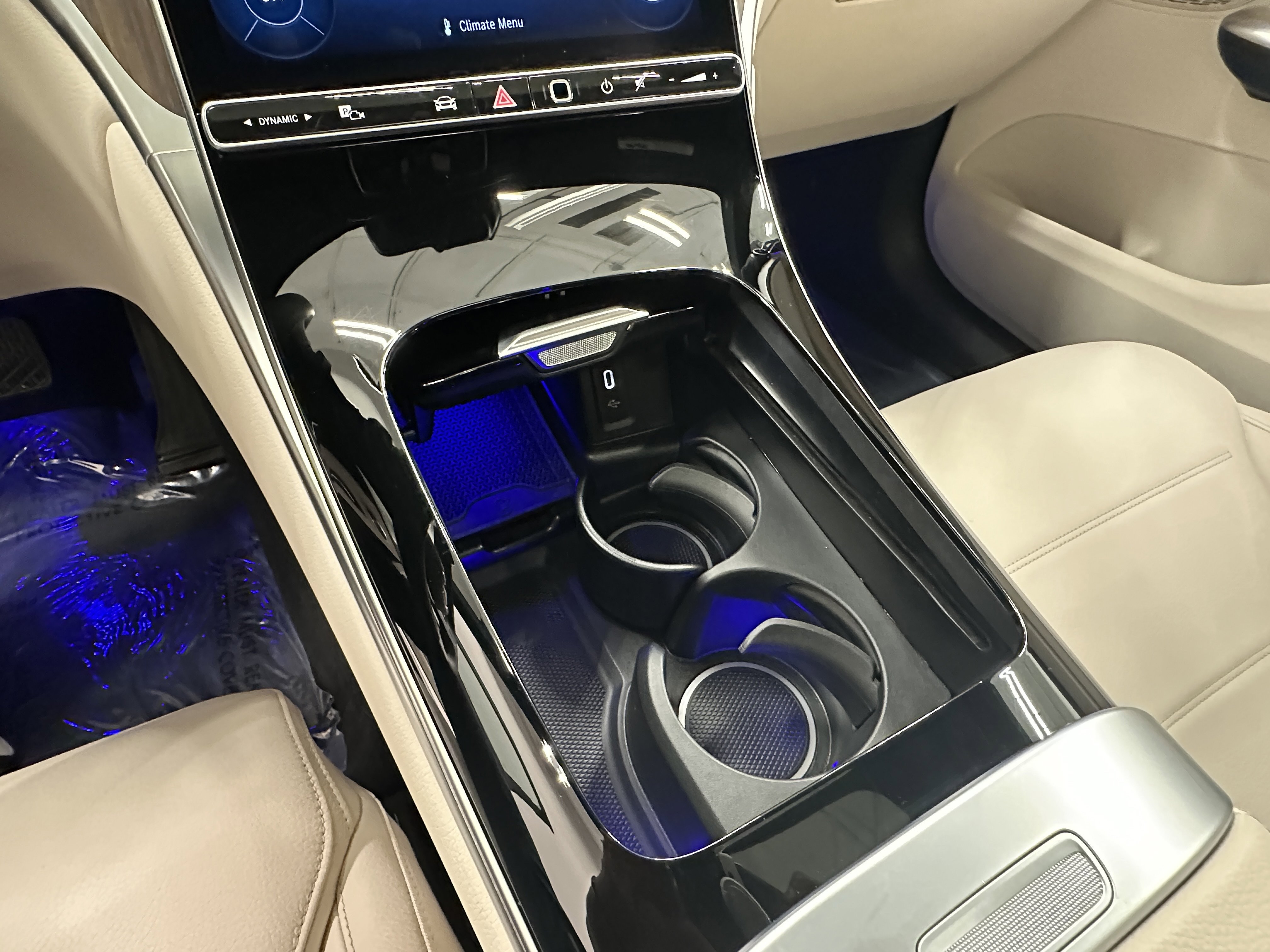 2024 Mercedes Benz GLC 300 photo 19