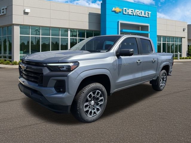 2024 Chevrolet Colorado LT photo 2