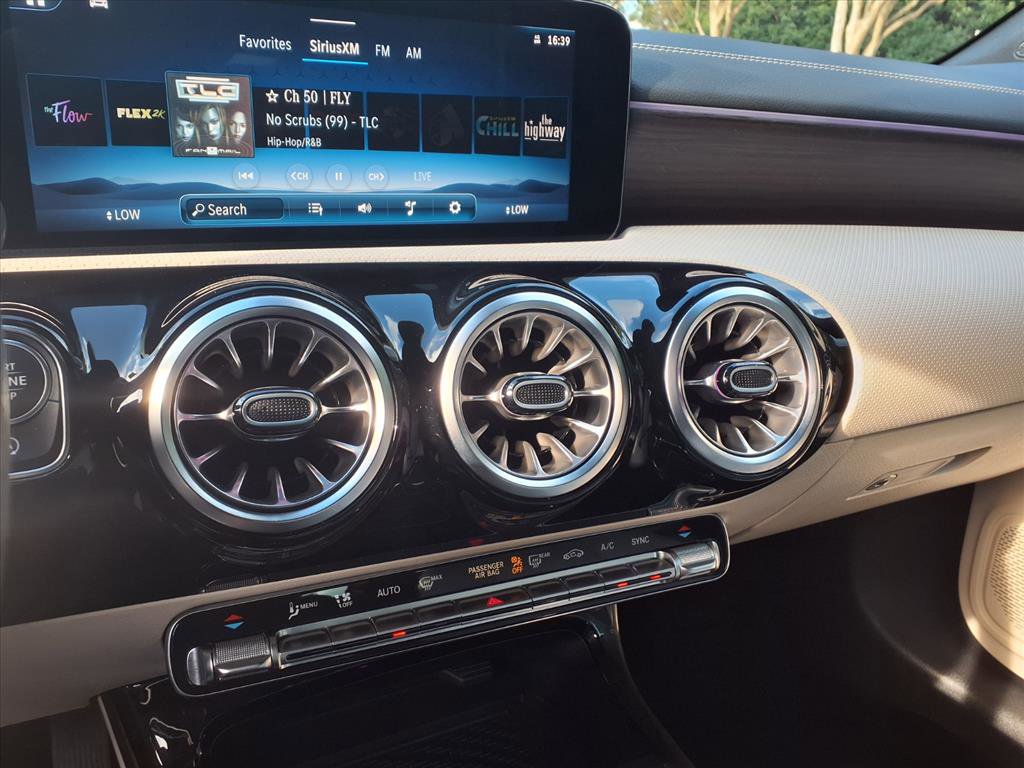 2025 Mercedes Benz CLA 250 photo 23