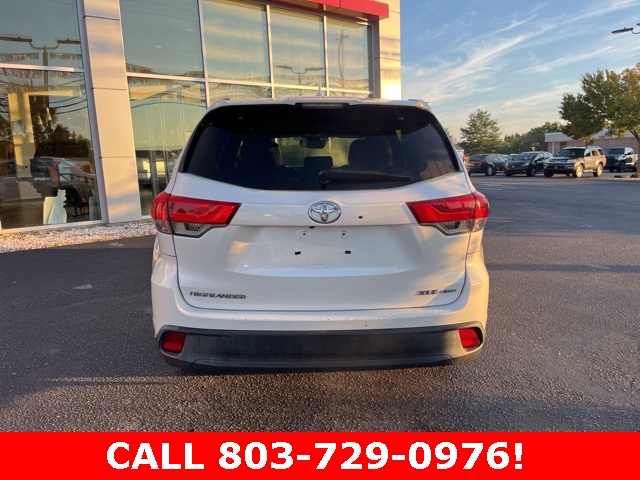 2017 Toyota Highlander XLE photo 29