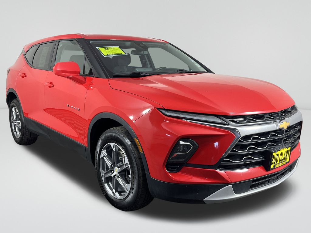 2023 Chevrolet Blazer 2LT photo 3